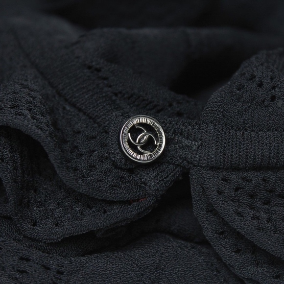 Chanel Black Lace Camelia Dress, size 8 - Picture 6 of 6